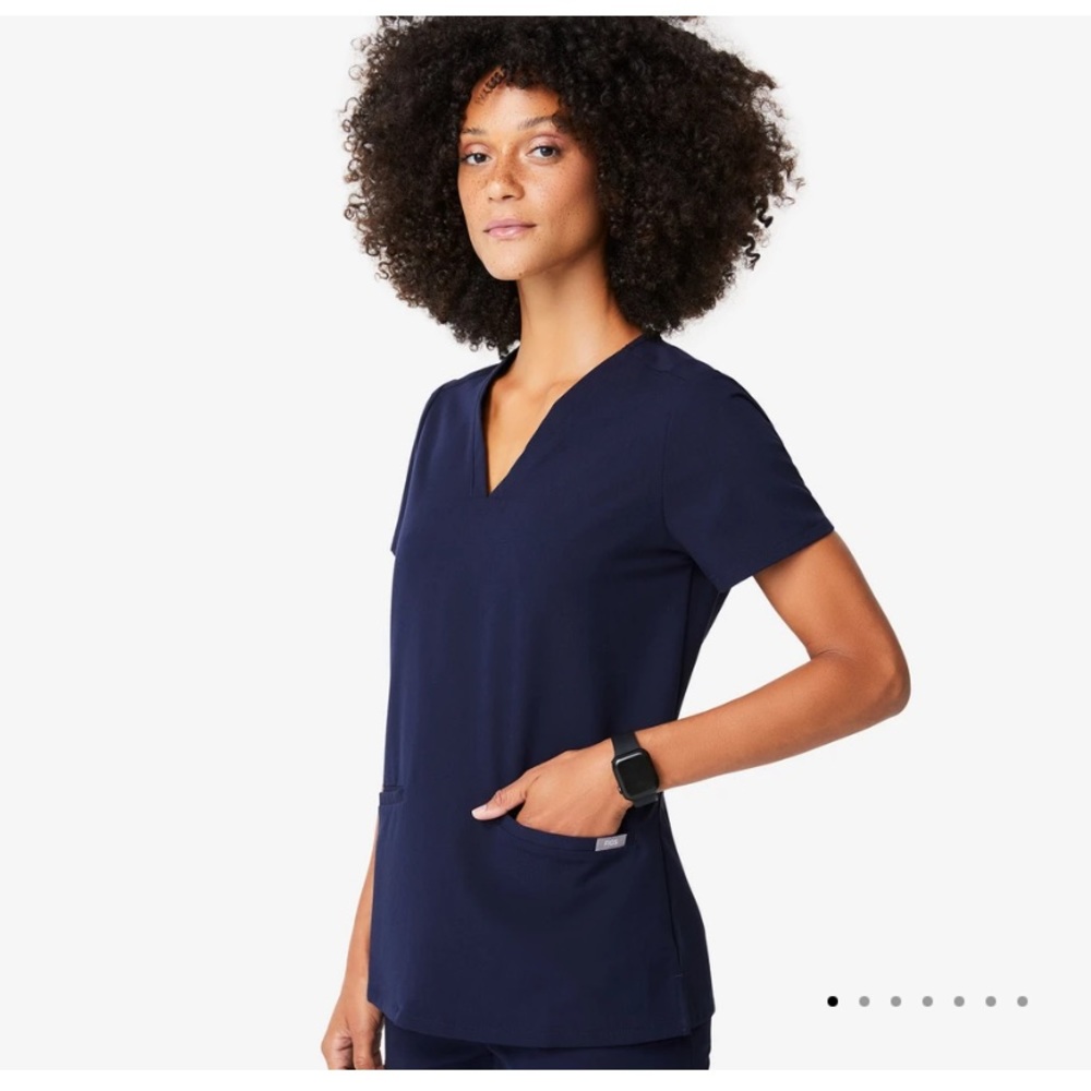 Casma 3 Pocket Scrub Top, Navy, Small